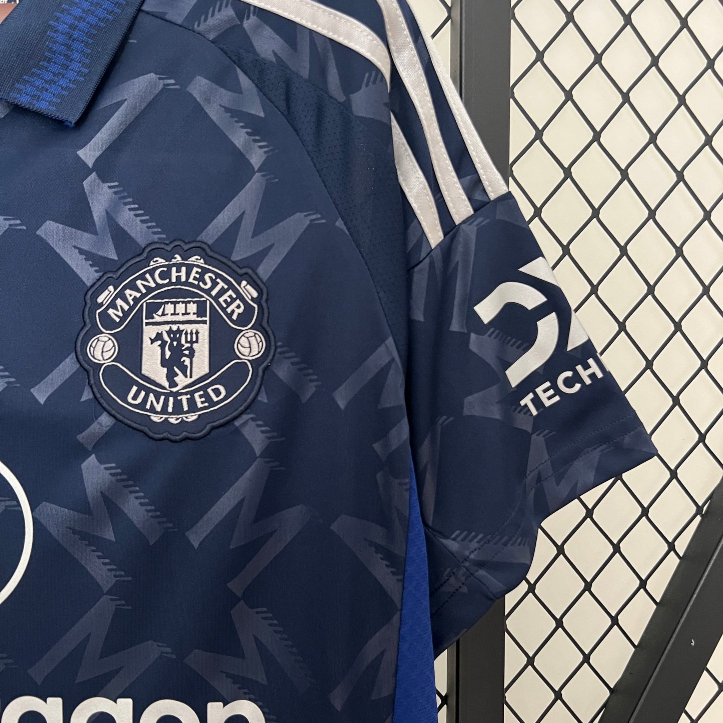 Camisola Manchester United Secundária - 24/25