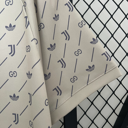 Camisola Juventus Gucci Edição Especial - 24/25