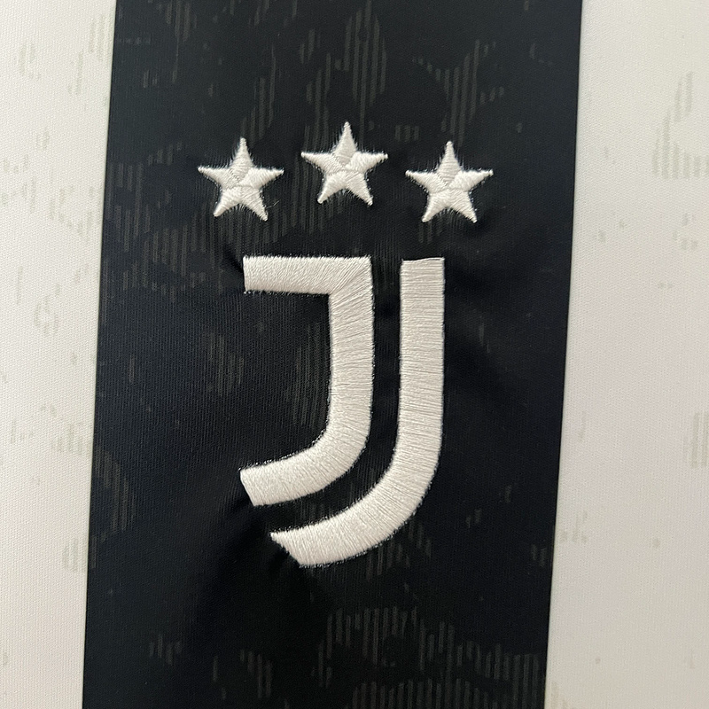 Camisola Juventus - 24/25